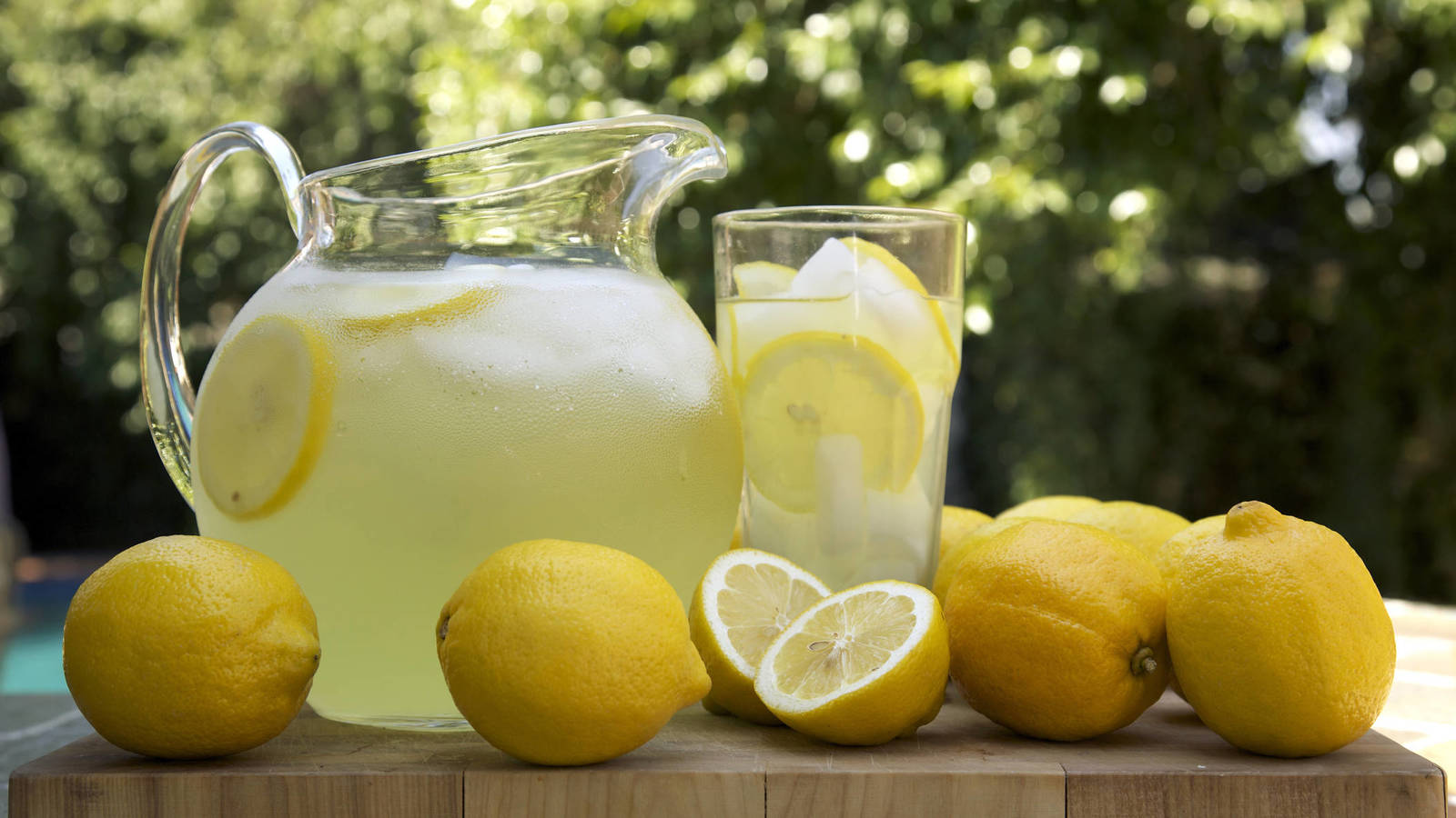 Agua con limón 